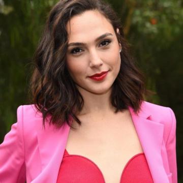 gal-gadot-naked-number-photo-171