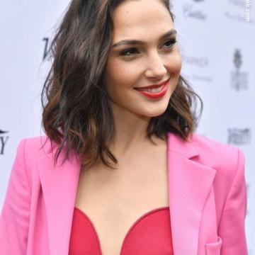 gal-gadot-naked-number-photo-208