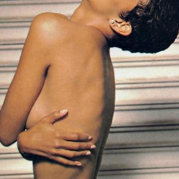 halle-berry-nude-tits-66