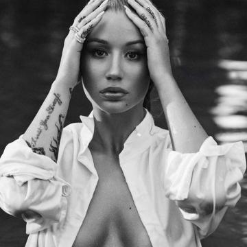 iggy-azalea-see-through-and-topless-photos-16