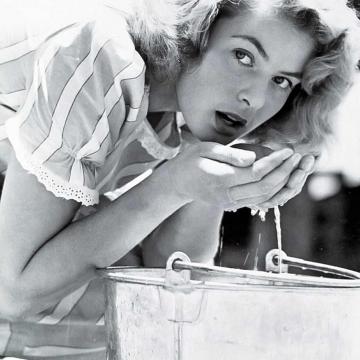 ingrid-bergman-smoking-and-naughty-pics-8