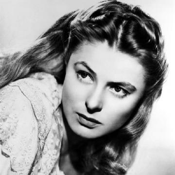 ingrid-bergman-goes-topless-and-hot-16