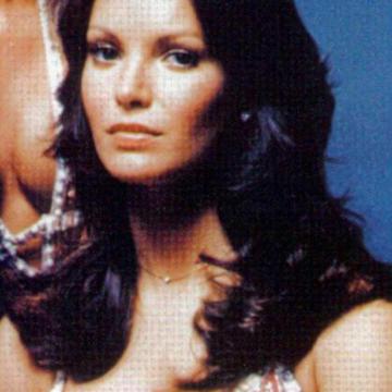 jaclyn-smith-massive-cleavage-photo-6