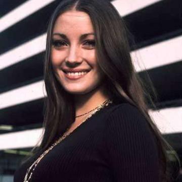 jane-seymour-hot-2