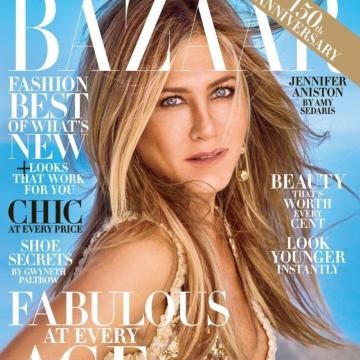 Jennifer Aniston sexy for magazine