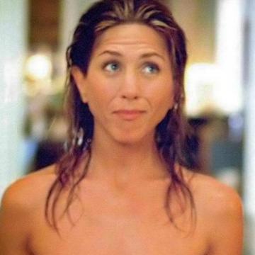 Jennifer Aniston sexy tits fully exposed