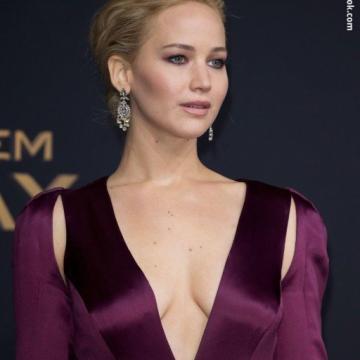 jennifer-lawrence-nude-sexy-photo-285