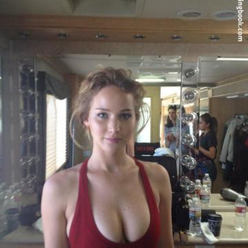 jennifer-lawrence-nude-sexy-photo-389