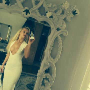 Jorgie-Porter-Porn-Photos-Set-17