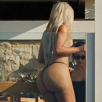 kim-kardashian-fully-naked-and-hot-25