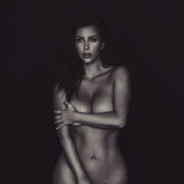kim-kardashian-nude-naked-pictures-12
