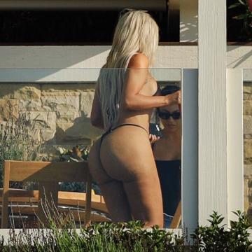 kim-kardashian-naked-05