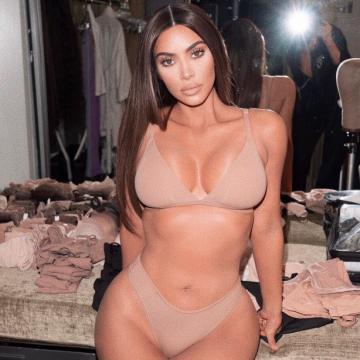 Kim-Kardashian-naked004