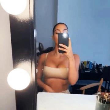 Kim-Kardashian-naked015