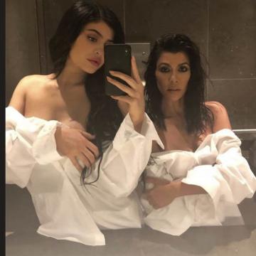 kylie-jenner-naked-and-sexy-instagram-pictures-22