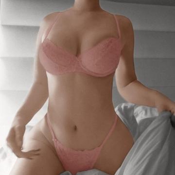 Kylie-Jenner-naked003