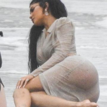 Kylie Jenner see thru and naked pics