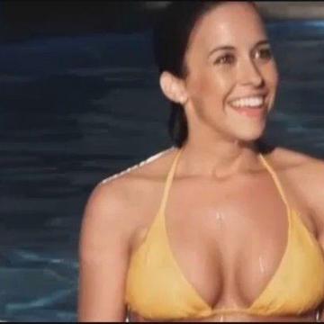 Lacey-Chabert-naked-and-adorable009