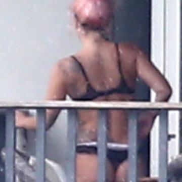 lady-gaga-naked-picture-15