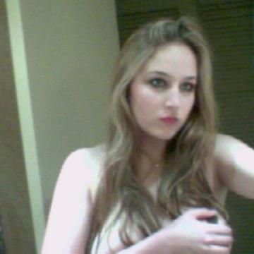 Leelee Sobieski selfie nudity