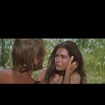 linda-harrison-hot-screencaps-9