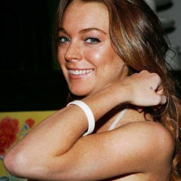 lindsay-lohan-naked-big-tits-photo-406