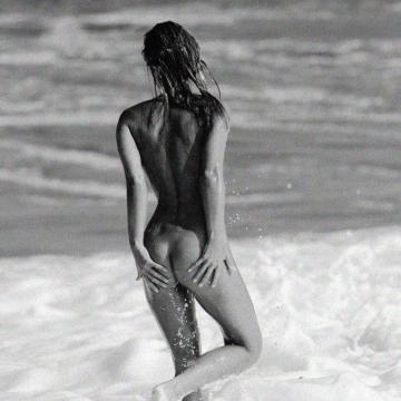 Marisa Papen perfect naked ass