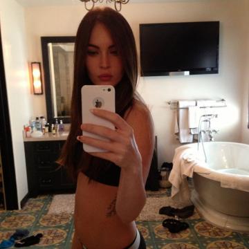 best-nudity-of-Megan-Fox-nude-2126
