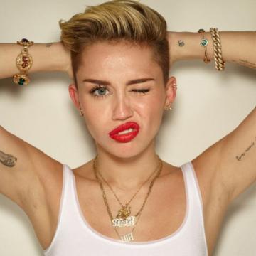 Miley-Cyrus-Nude-Best-Pics-photo-13