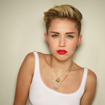 Miley-Cyrus-Nude-Best-Pics-photo-43