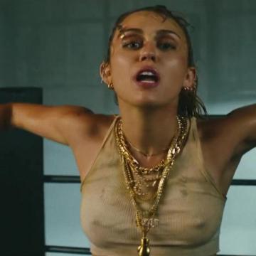 Miley-Cyrus-old-naked-photo003