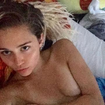 miley-cyrus-nude-and-sexy-huge-collection-69