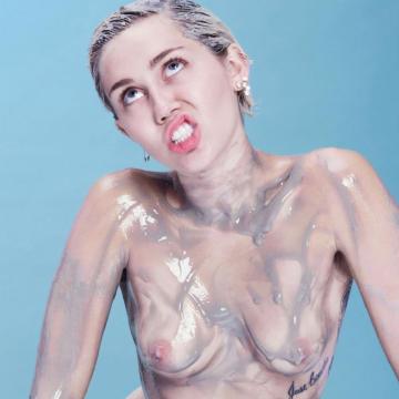 miley-cyrus-nude-pussy-collection-16