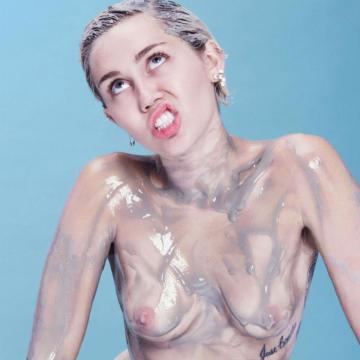 Miley-Cyrus-top-nude-photos-58