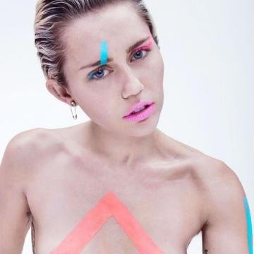 Miley-Cyrus-top-nude-photos-76