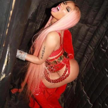 Nicki Minaj uncovered tits and ass