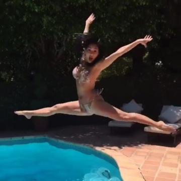 Nicole-Scherzinger-naked-and-nude-54