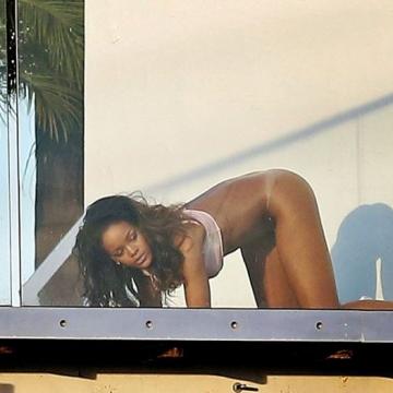 Rihanna see thru and best naked pics exposed