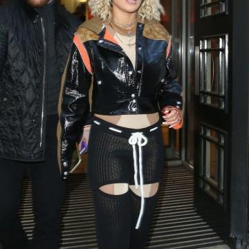 rita-ora-goes-naked-photo-188