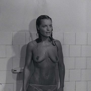 romy-schneider-big-breasts-expsoed-3