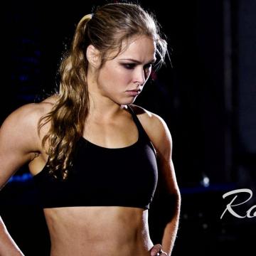 ronda-rousey-goes-sexy-04