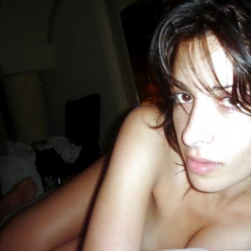 Sarah Shahi fully naked