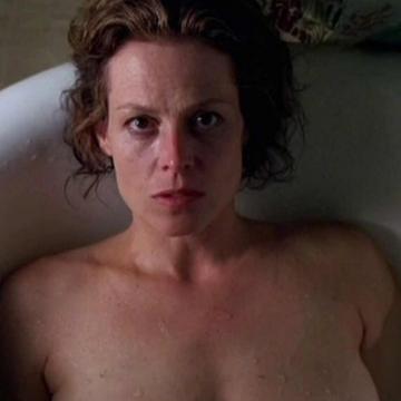 Sigourney Weaver embarrassing nude moments
