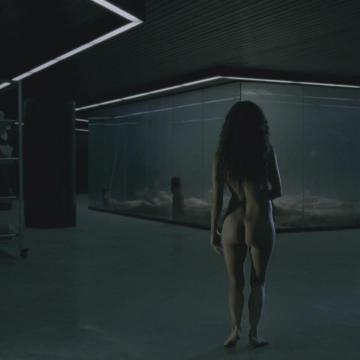 Thandie Newton nude ass fully exposed