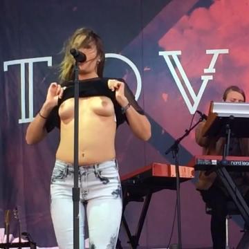 tove-lo-goes-topless-and-naked-03