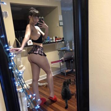 Woe-Alexandra-Instagram-Nude-Picture-Gallery-23