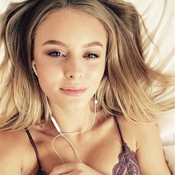 Zara-Larsson-Photos-Leaked-22