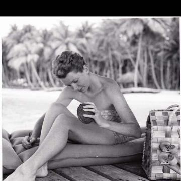 Deborah Kerr shocking nude photo