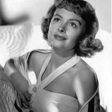 Donna Reed sexy lingerie photo