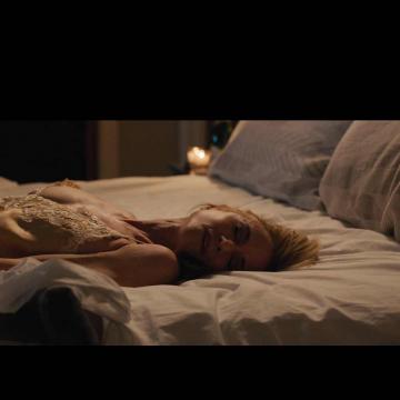 Holly Hunter nude tits in sex scene